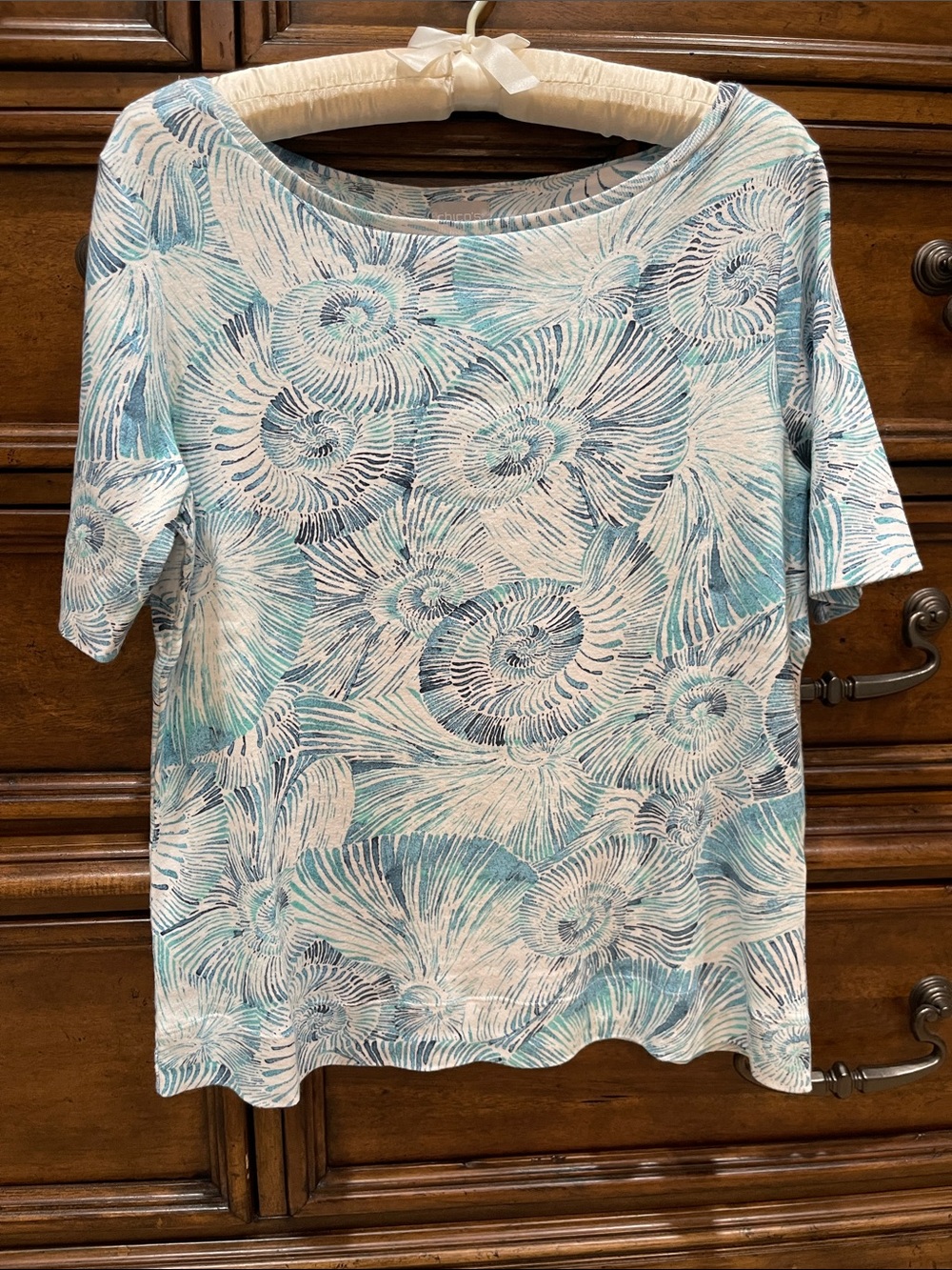 Chico's Teal, Blue & White Shell-Print Short Sleeve Top